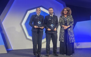 /assets/news/met-overall-winners-with-police-minister-1720786572.jpg